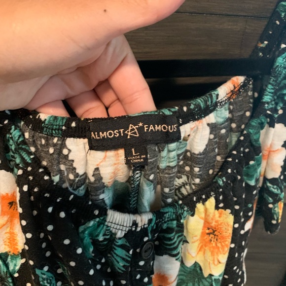 Florals top - Picture 4 of 4